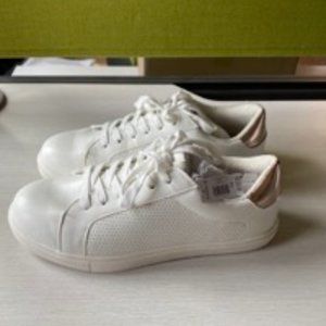 Torrid Size 10 White Sneakers